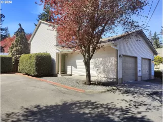 Photo #5: 24569532 Listing