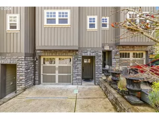 More Details about MLS # 24570046 : 4642 S CONDOR AVE