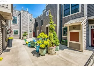Photo #1: 24571476 Listing 