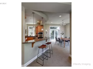 Photo #1: 24571906 Listing 