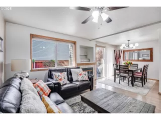 Photo #5: 245725624 Listing