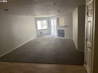 Photo #4: 24572697 Listing