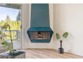 Photo #4: 24572875 Listing