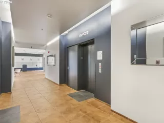 Photo #6: 24574389 Listing