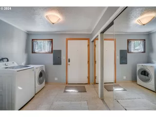 Photo #4: 24574857 Listing 