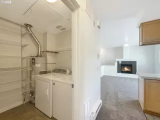 Photo #2: 24575484 Listing 