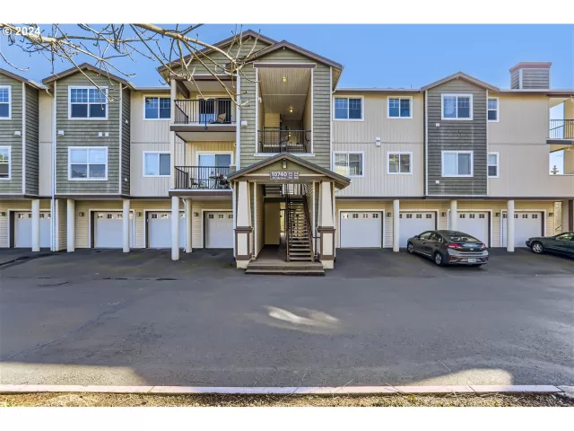 MLS: 24576782 Condo For Sale