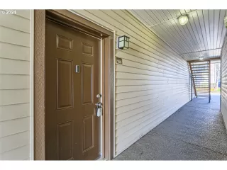 Photo #3: 24576782 Listing