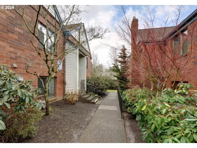 MLS: 24578091 Condo For Sale
