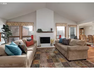 Photo #4: 24578091 Listing 