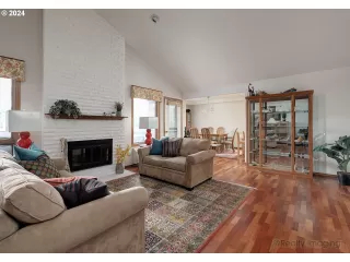 Photo #6: 24578091 Listing 