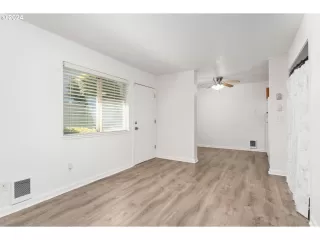 Photo #3: 24579427 Listing 