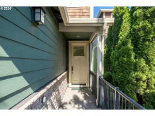 Photo #1: 24580890 Listing