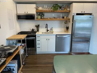 Photo #3: 24580918 Listing