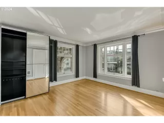 Photo #1: 24581289 Listing