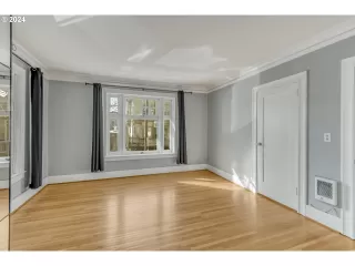 Photo #2: 24581289 Listing