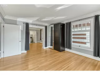 Photo #3: 24581289 Listing