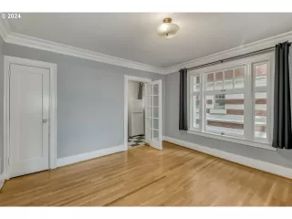 Photo #6: 24581289 Listing