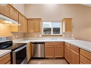 Photo #6: 24581450 Listing