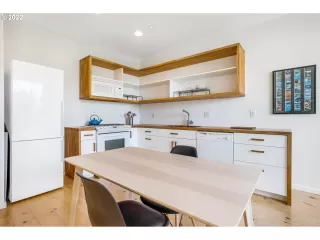 Photo #4: 24581737 Listing