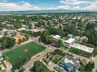 Photo #5: 24581737 Listing