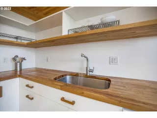 Photo #6: 24581737 Listing