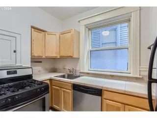 Photo #3: 24581860 Listing 