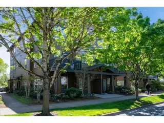 Photo #1: 24584419 Listing 