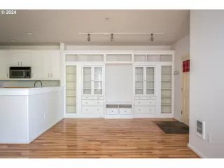 Photo #6: 24584419 Listing 