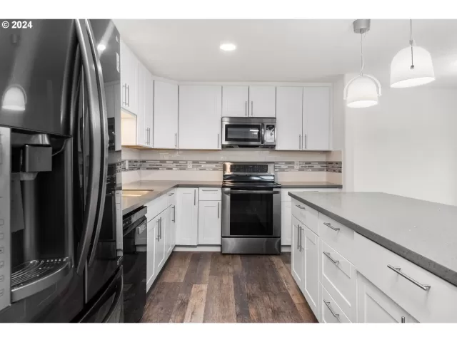 MLS: 24585548 Condo For Sale