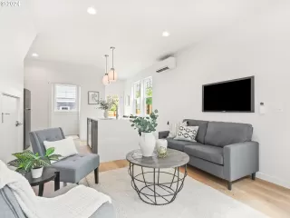 Photo #6: 24585863 Listing