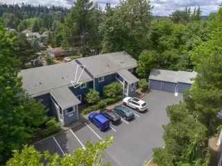 Photo #2: 24586738 Listing