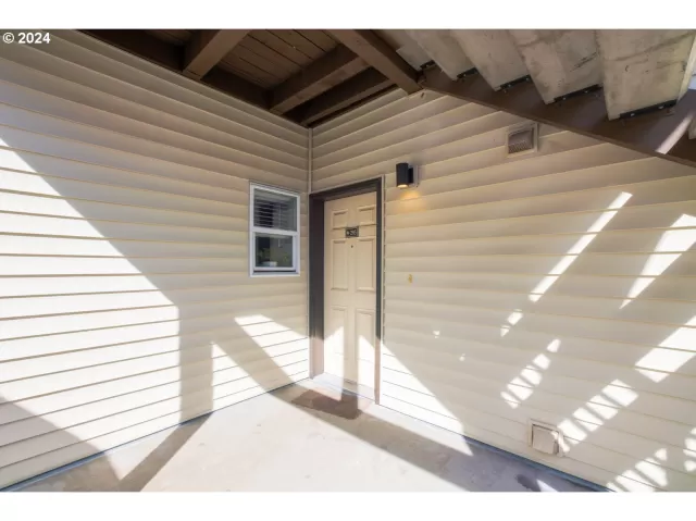 MLS: 24588222 Condo For Sale