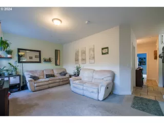 Photo #5: 24588222 Listing 