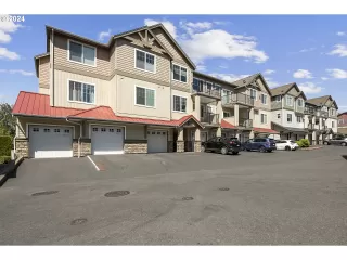 Photo #3: 24588420 Listing