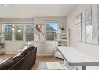 Photo #1: 24588436 Listing