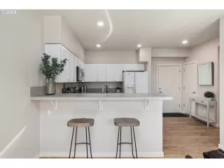 Photo #3: 24588436 Listing