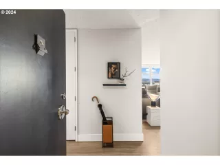 Photo #4: 24589799 Listing 