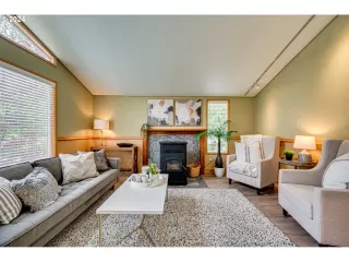 Photo #6: 24589807 Listing