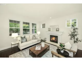 Photo #6: 24589817 Listing