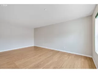 Photo #4: 24590716 Listing 