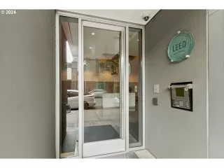 Photo #1: 24590878 Listing