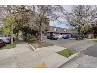 Photo #1: 24591649 Listing 