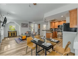 Photo #2: 24591677 Listing