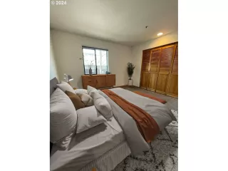 Photo #2: 24592391 Listing 