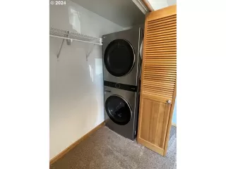 Photo #5: 24592391 Listing 