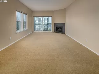 Photo #6: 24592429 Listing