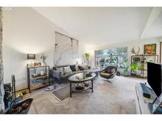 Photo #5: 24593641 Listing 