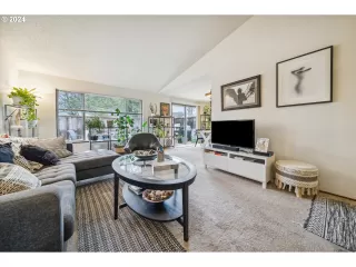 Photo #6: 24593641 Listing 