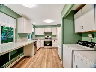 Photo #2: 24594595 Listing 